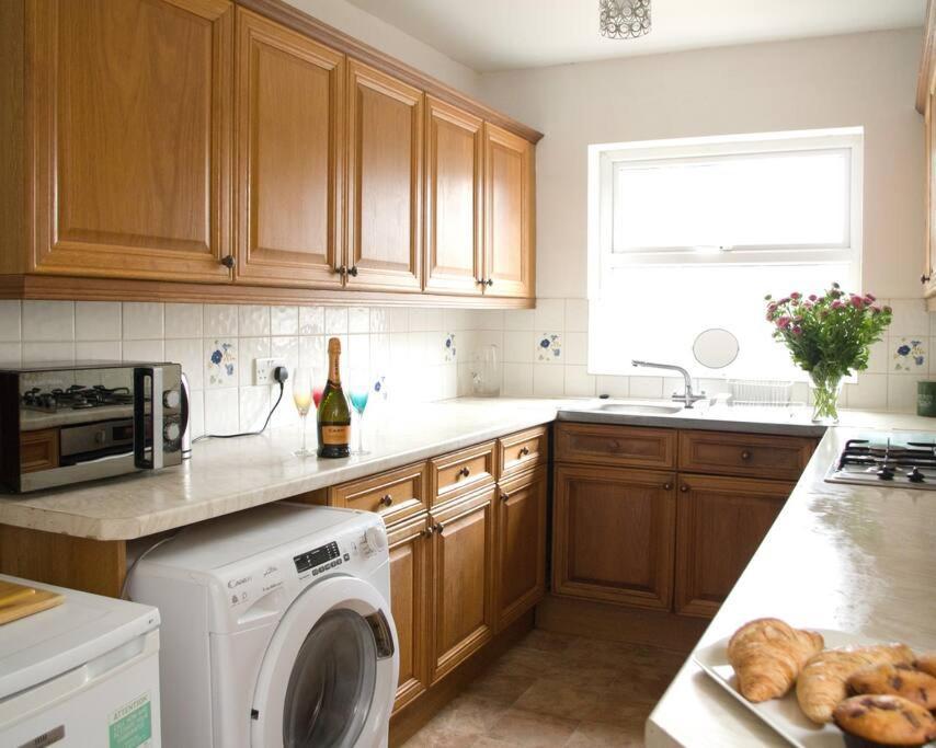 City Centre 4 Bedroom House Winchester Luaran gambar